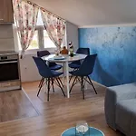 Nakiiii Apartmanii