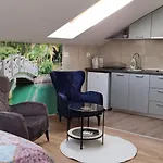 Nakiiii Apartmanii Апартаменти