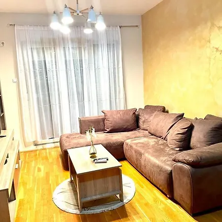 Apartment Nakiiii Apartmanii