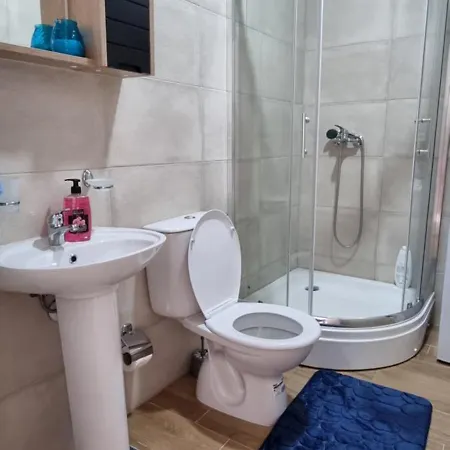 Nakiiii Apartmanii *