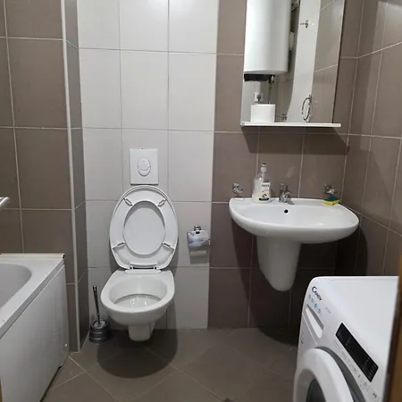 Nakiiii Apartmanii *