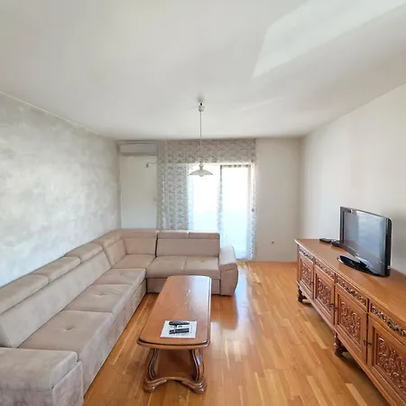 Апартаменти Nakiiii Apartmanii