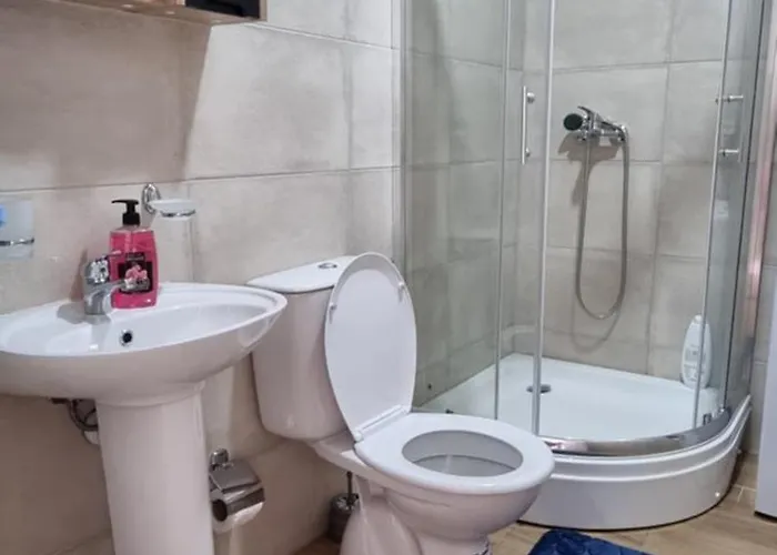 Nakiiii Apartmanii *